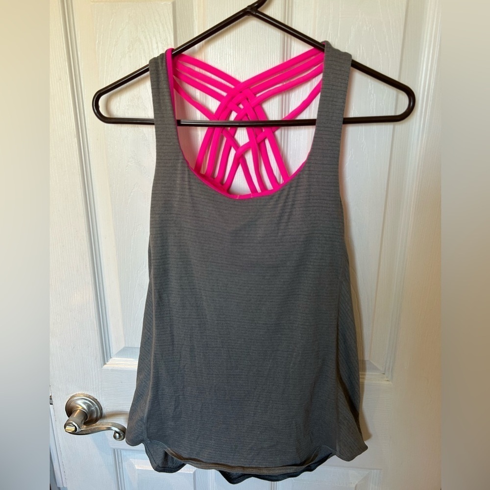 LULULEMON Wild Tank Top Heathered Slate Raspberry Glo Light Workout size 4